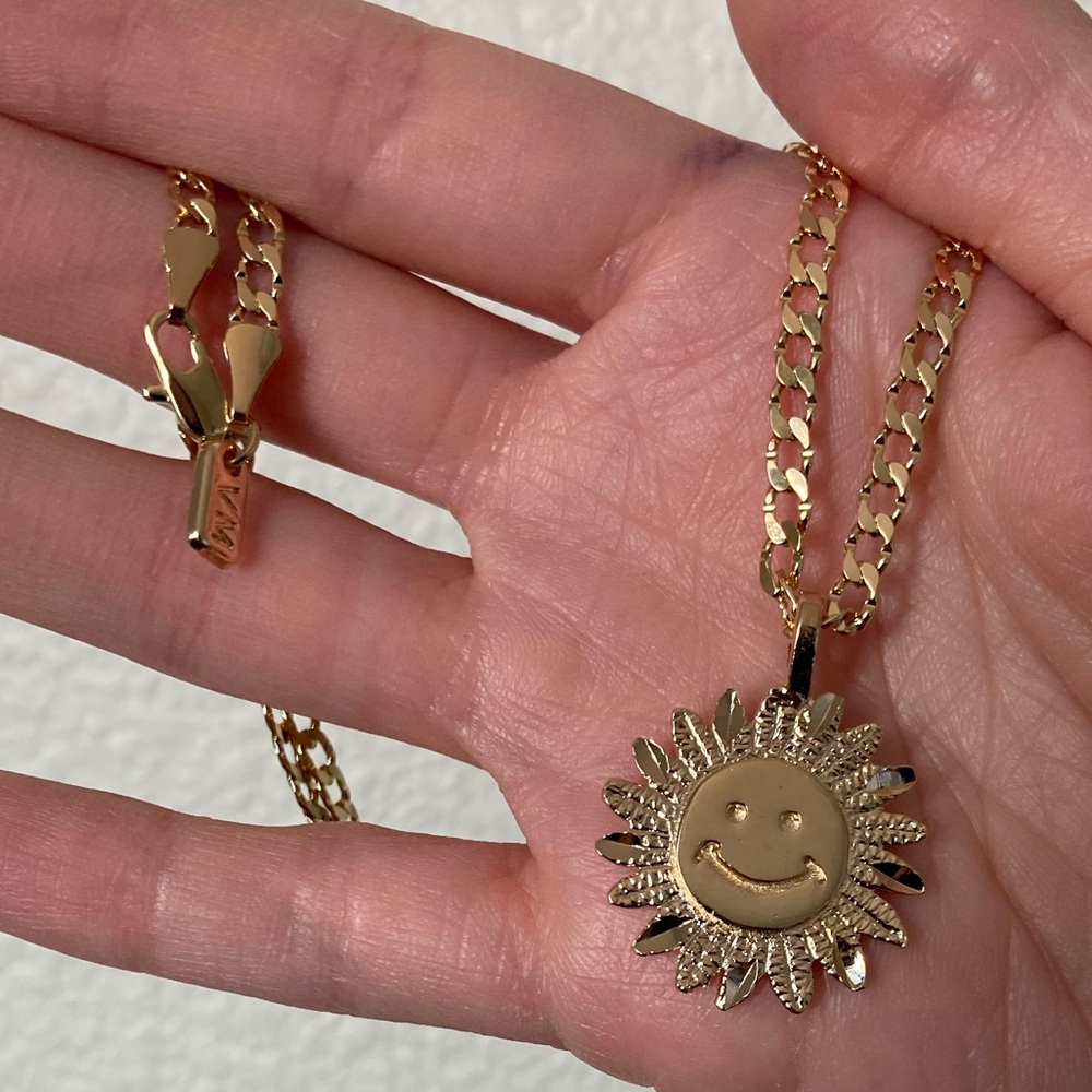 New Vanessa Mooney THE HAPPY FLOWER NECKLACE Gold - Picture 9 of 9